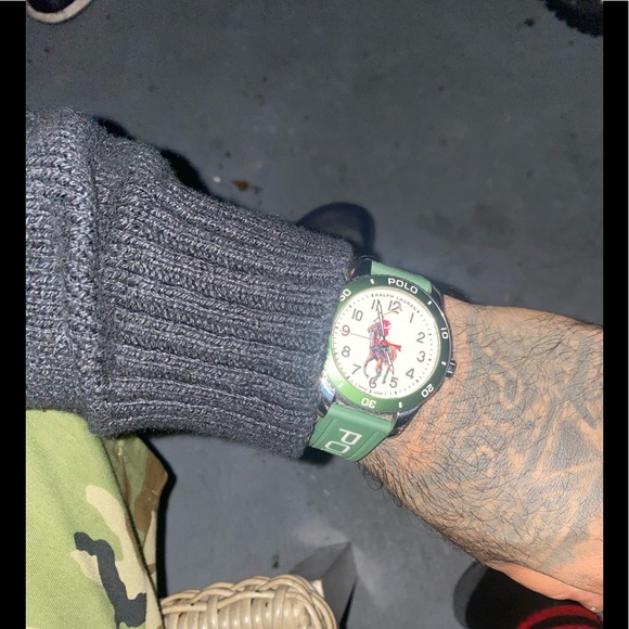 Meet your Posher, Emilio - Picture 3 of 4